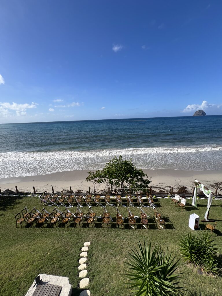 Villa Kerana, wedding villa in Le Diamant, Martinique – Caribbean wedding venue for a ceremony near the beach with sea view and outdoor spaces.