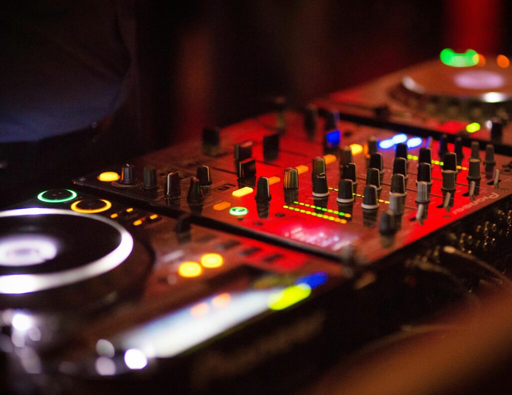 Music - Caribbean Wedding Directory - Musique - Annuaire Mariage Caraibes - Carib Wedding